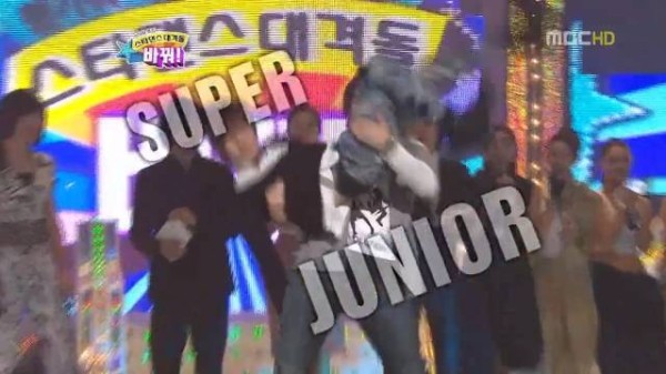 十七年前的今天(091004),SuperJunior 在中秋特别节目中带来了少女时代的