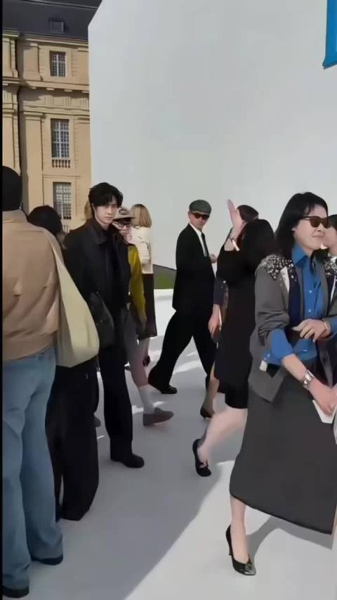 姚琛部落选王一博无感，本尊闪耀巴黎歌词含金量上升