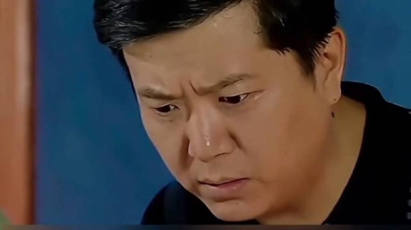 这父亲也是,孩子都生了,带回去呗
