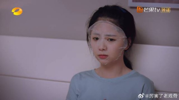 多年兄妹重逢太尴尬 尖尖为缓解拉近关系,干脆把凌霄当成远房亲戚