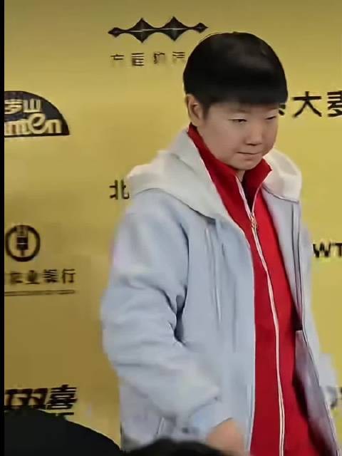谁能帮帮孙颖莎呢？