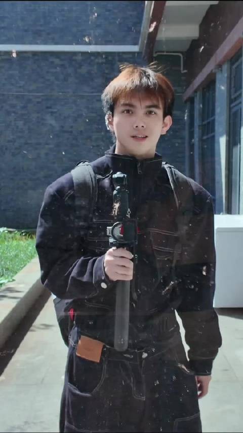 僵尸巨兽 帅哥颜值小鲜肉