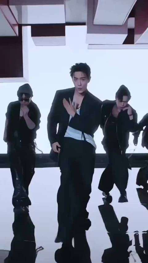 天知道看了多少遍！跳的太让人心动了 ！根本找不出退出键！