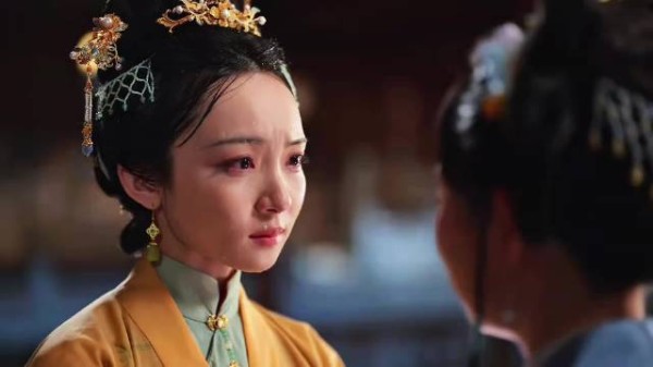 真是侯爷的亲女呀，真像呀，侯爷自己都够呛能生出来这么像的…