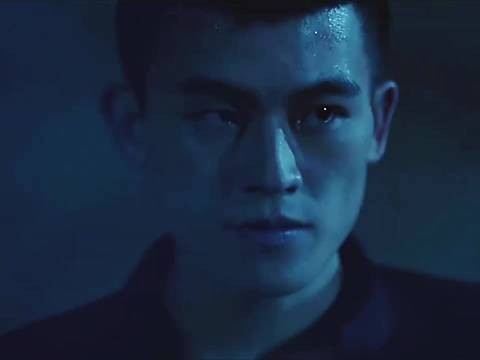 “小鸡们”、“我看你一样是垃圾”，一句句挑衅点燃全场！…