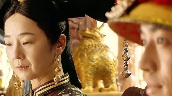 皇帝不喜皇后却娶了她，大婚过后却一次也不宠幸皇后