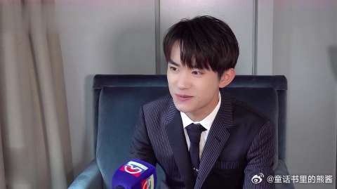 易烊千玺:儿子们比二十要可爱一些,二十慢慢变得浑身黑不溜秋的