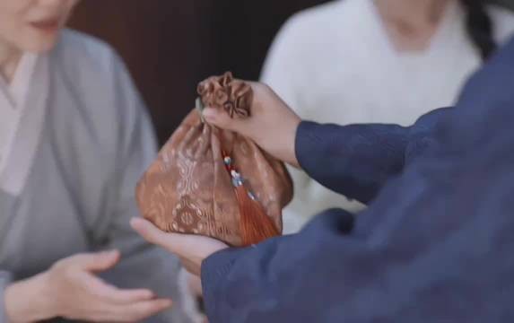 大爷这波明显冲许兰香来的 兰香如故