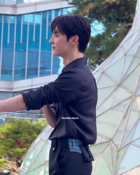 天生优越黄旼炫 261008 MCD Mini FM 饭拍视频一则 怒那 hwan8minhyun