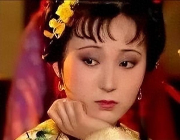 为何称林黛玉为林姑娘?薛宝钗为宝姑娘,差别何在?