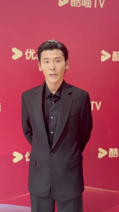 江奇霖蒋奇明飞天奖现场合体，为精品好内容全力以赴