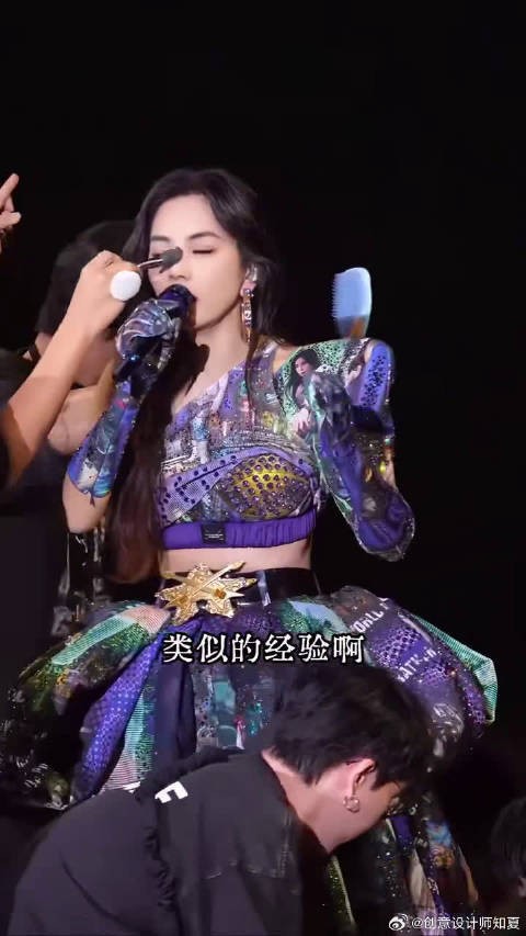 “陈嘉桦真不把我们当外人,ella陈嘉桦的化妆实况解说,真实直爽… ”