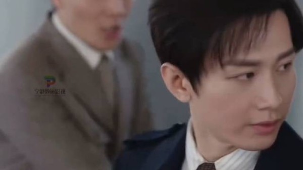 洞察敏锐的云弘深锁定安林二人