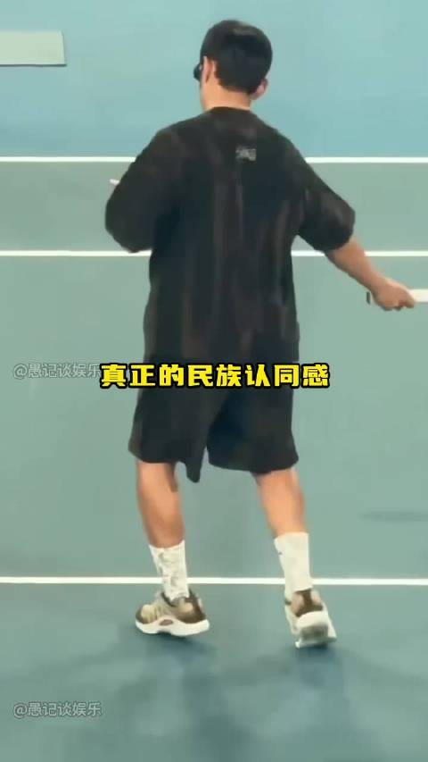 不表演不讨好!两场国际赛事细节,周杰伦一直在堂堂正正做中国人