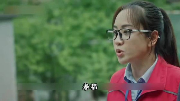 只因为了十万块的彩礼,哥哥和嫂子竟然把一个十三岁的小女孩卖给一个老汉!