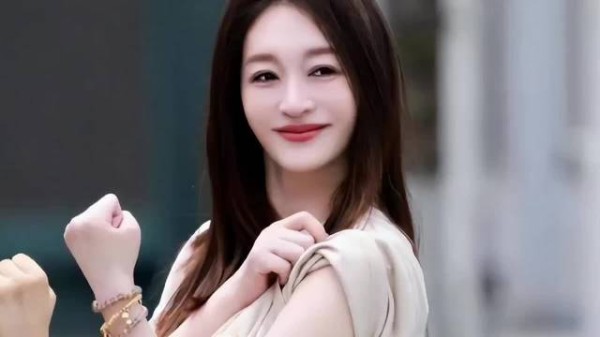 仅因孩子长的不像自己，男人竟这样对待妻子