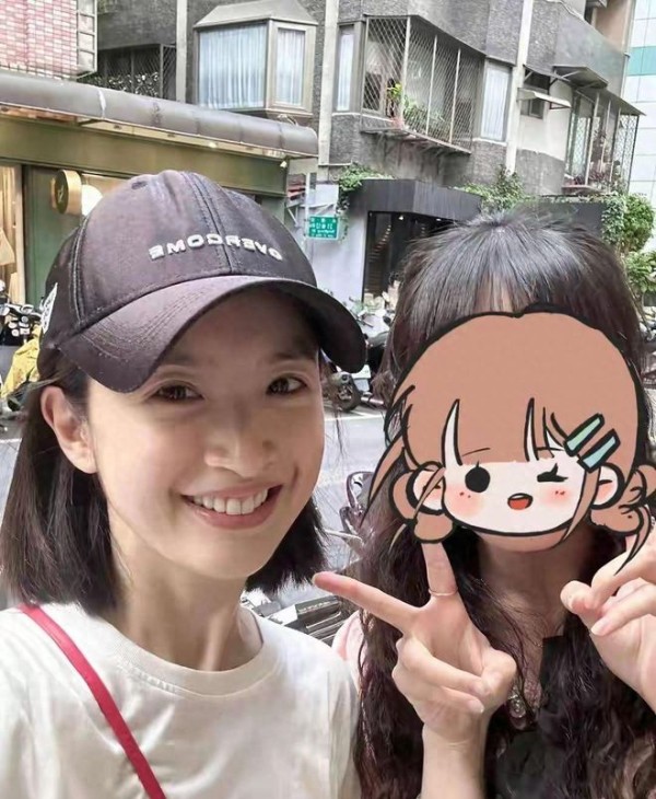 林依晨首谈圈外老公,承认自己恋爱脑很幸福,结婚12年儿女双全!