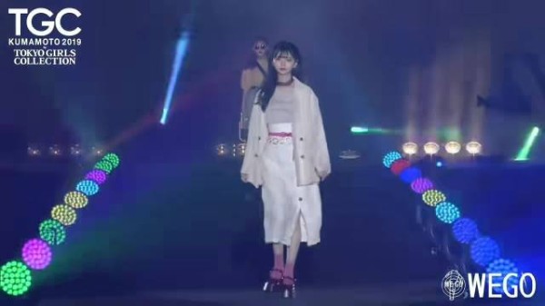 一分钟回顾知名偶像模特“斋藤飞鸟”精彩走秀合集