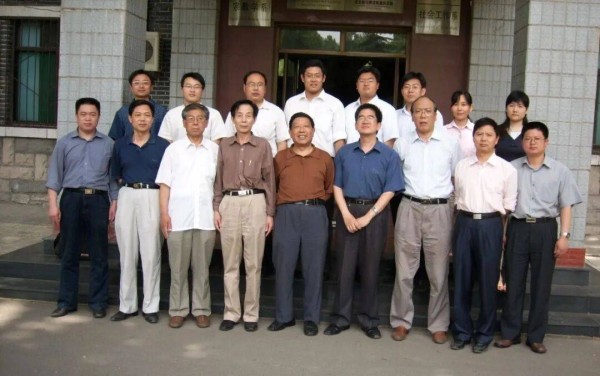 山东大学哲学学科师生合影