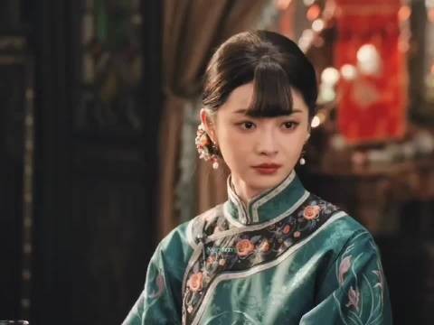 追玉簟秋离不开周洁琼的颜值暴击，眉眼婉转顾盼生辉，民国妆造加成…