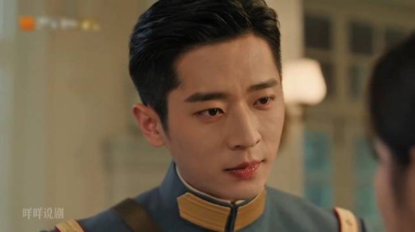 叶平君与他人亲密接触，虞昶轩吃无名分醋
