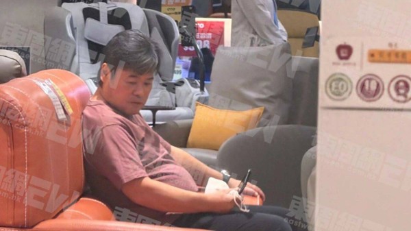 TVB老戏骨戏里毒舌戏外顾家,收工回家陪妻子,曾为妻搬离将军澳