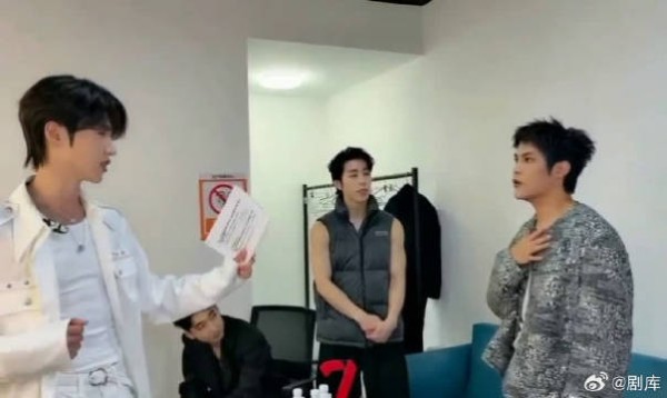 跟随卓沅的镜头解锁总决赛后台全貌,一起期待舞者们在决赛舞台绽放光芒!