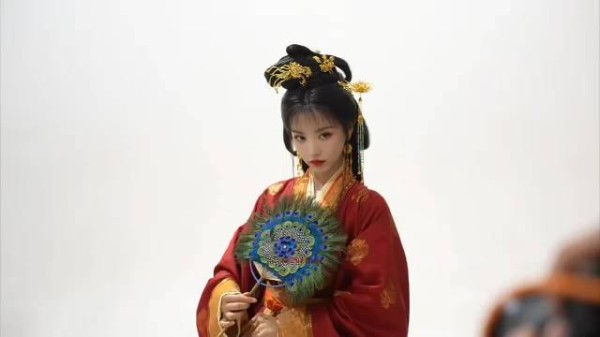 所有人感受此女双声线的魅力！好强的台词功底！嫁金钗不吃压力酷酷爽！