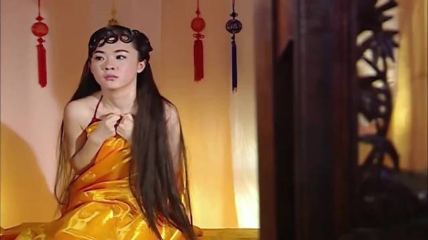 皇帝心狠赐死岳丈,怎料却逼得宠妃挥剑自尽,皇帝肠子悔青