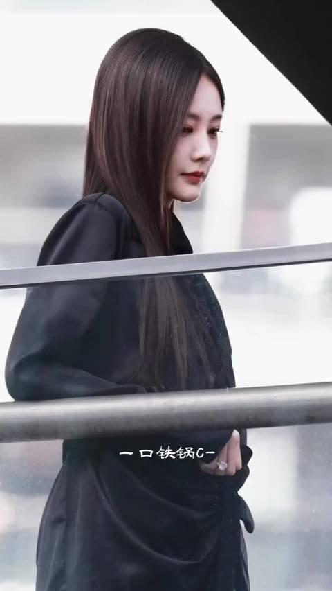 李一桐这氛围感直接把梦女狠狠拿捏住