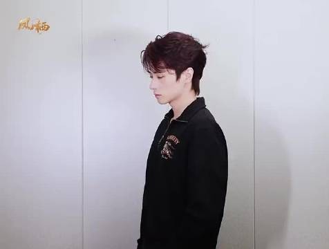 邓孝慈新剧被女主亲一口换一个人格