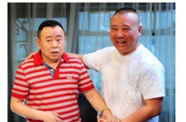 相声演员和小品演员该如何论辈分?揭秘圈内隐性规矩,郭德纲究竟凭啥理直气壮喊潘长江大哥