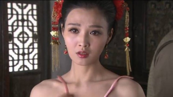 少女被逼嫁人,出嫁前来找心上人,要把自己献给他