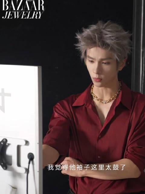 Z世代编辑一万哥@余承恩 正式上岗，他会拍出怎样的大片？