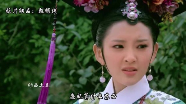 长街唇枪舌战,甄嬛对阵安陵容首战告捷