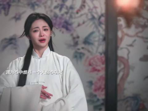 洁琼面中鼻子有缺陷,一撮刘海造型反适合