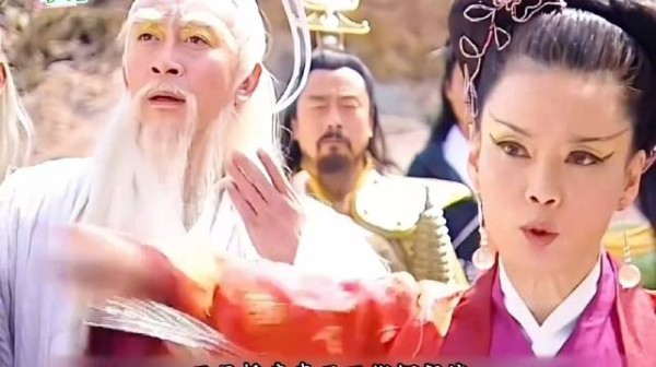 成魔后的阴尸王法力倍增,横扫三界,所向披靡!