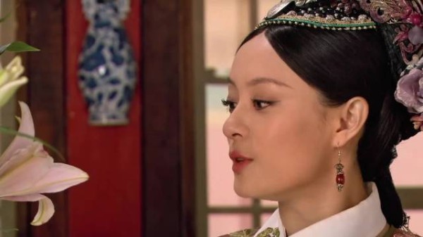 甄嬛传细节:甄嬛用无毒的狐尾百合设局
