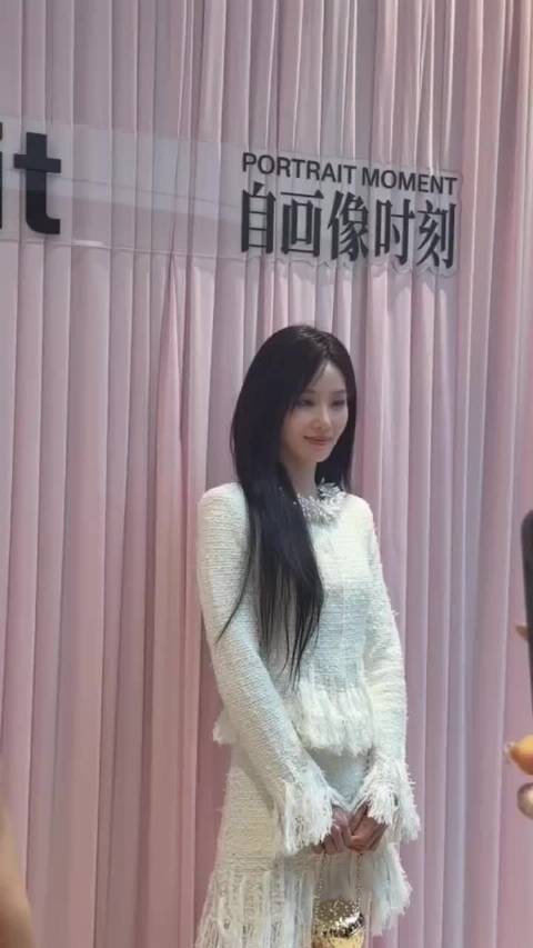 刘诗诗也太美了叭 ，怎么可以这么好看呐，刘诗诗绝美时刻！