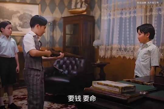 小男孩玩枪 不料打死二伯的女儿