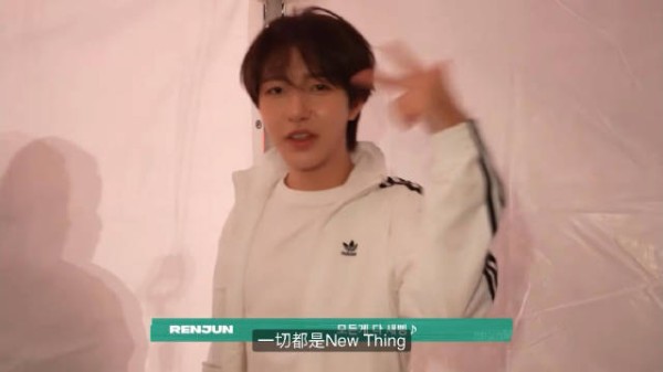在後台參觀了zico舞台之後的咪 立刻變成黑泡小俊ㅋㅋㅋ