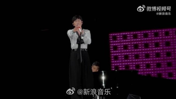 张杰的《MyLove》让人心里暖暖的,老歌经典一网打尽,这版太好听了