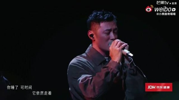 直播无滤镜、无彩排,一切都是最真实的样子这份猝不及防的动容,后劲好大