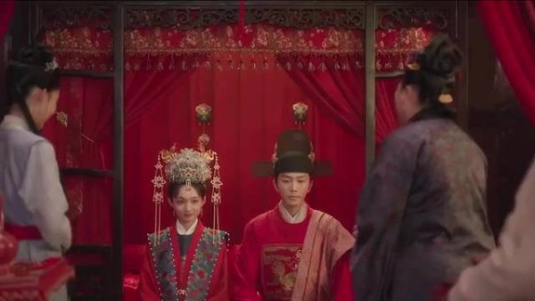 兰香如故:庶女为了改变命运,主动顶替二姐给老侯爷当续弦!