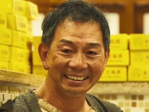 女人逆袭成功后，竟发现当年的恩人在捡废品！