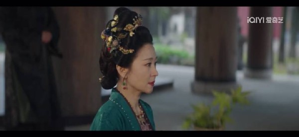 呃草 真换脸了