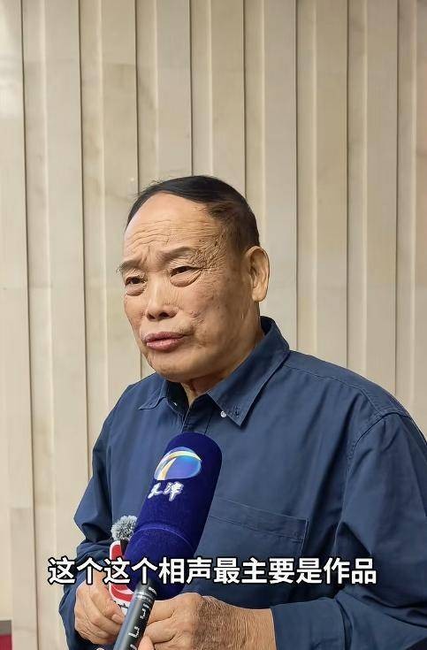 赵伟洲受访聊当下相声现状,直言问题挺多,垃圾打包终究还是垃圾