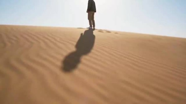 指尖落沙,高塔凭空而起,AI奇幻科普太绝