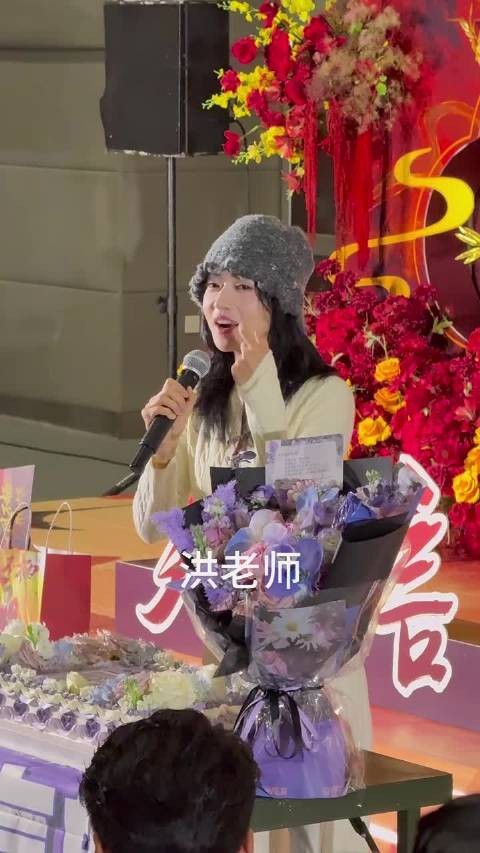 吴谨言洪尧被拍相拥同框,二胎传闻引后续等待