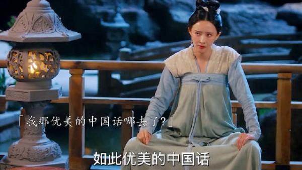 《过招》现代暴躁打工人沈卷卷意外穿越进古代小说，绑定系统